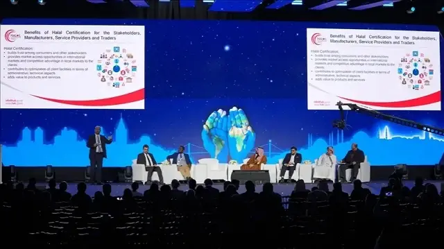 "حلال إكسبو 2025" تواصل نقاشاتها حول الابتكار والحوكمة والتمويل الإسلامي