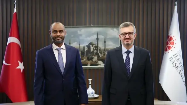 Le président Burhanettin Duran a rencontré Abdulkadir Mohamed Nur, ministre des Ports et des Transports maritimes de la République fédérale de Somalie, le 16 septembre 2025.
