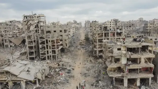 إعلام إسرائيلي يدعي وجود 3 عوائق أمام بدء المرحلة الثانية من اتفاق غزة