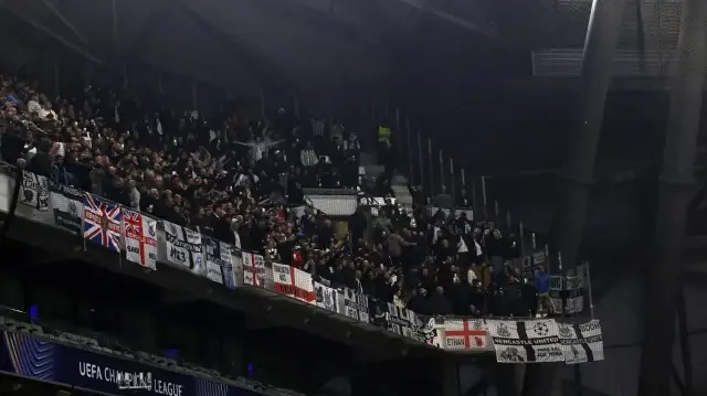 نيوكاسل الإنجليزي يتهم الشرطة الفرنسية بالاعتداء على جماهيره