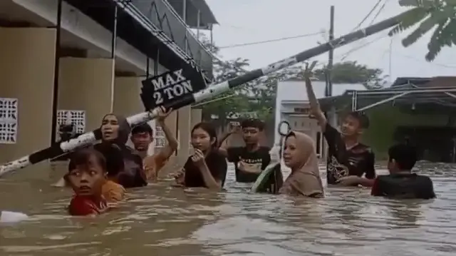 Endonezya'da sel felaketi: 47 kişi hayatını kaybetti