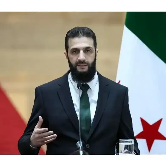 الشرع: أفكار الانقسام جهل سياسي ومؤسساتنا السيادية غير قابلة للتجزئة