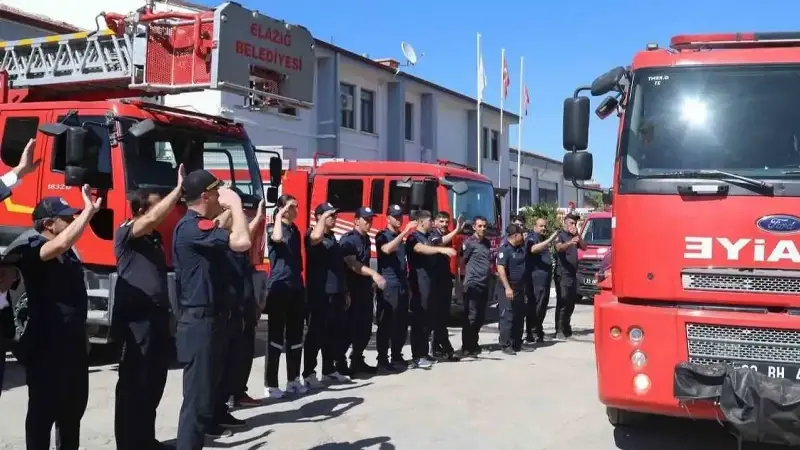 ELAZIĞ İTFAİYE MÜDÜRLÜĞÜ EKİPLERİ 11 AYDA BİN 482 YANGINA MÜDAHALE EDERKEN 38 BİN 272 VATANDAŞA HİZMET VERDİ