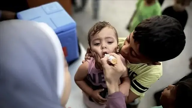 مدير منظمة الصحة العالمية يشيد بتطعيم آلاف أطفال غزة خلال وقف إطلاق النار