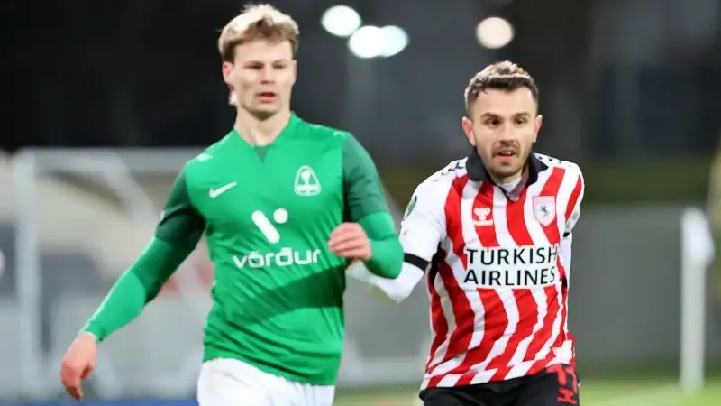 Karşılaşmadan kare.