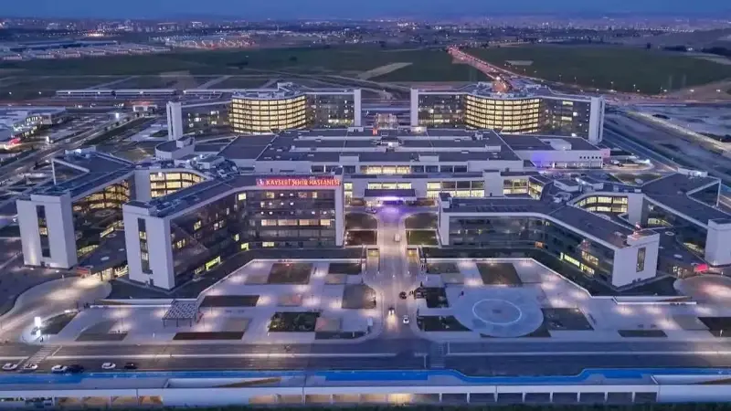 KAYSERİ ŞEHİR HASTANESİ'NDE GÖREVİ BAŞINDA DOKTORU DARP EDEN İKİ KİŞİ TUTUKLANDI.