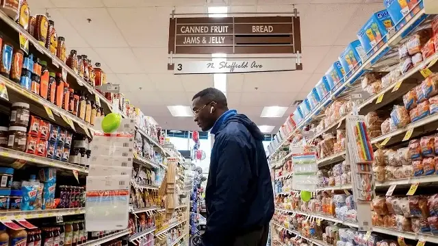 'K-shaped' economic divide widens in US, raising stability concerns