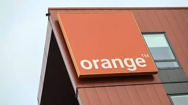 Orange a annoncé fermer son site de Marseille, où travaillent 1000 salariés, en urgence à cause de l'insécurité, le 28 novembre 2025.