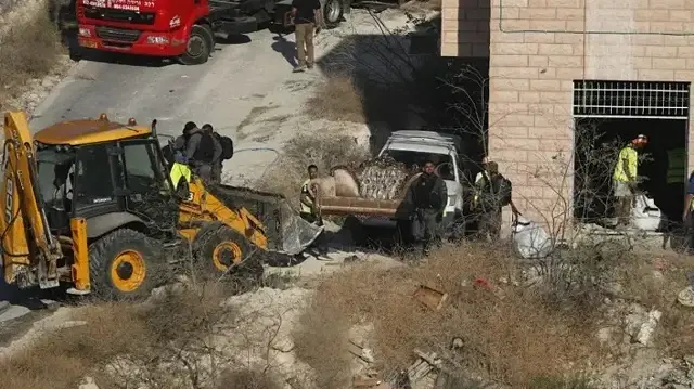 الاحتلال الإسرائيلي يبدأ هدم منازل في مخيم جنين شمالي الضفة