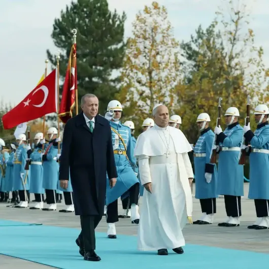 Visite historique du pape en Türkiye: ce qu'il faut retenir