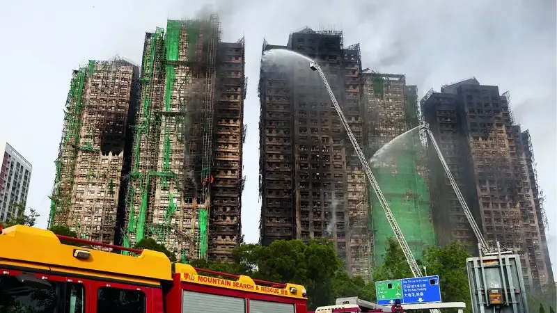 Hong Kong yasta: 83 ölü 250 kişi kayıp