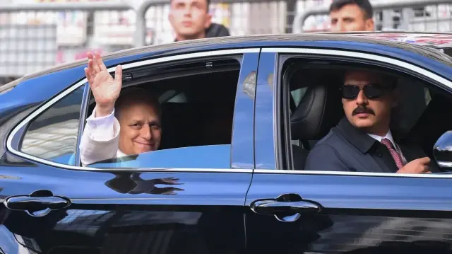 Papa 14. Leo İstanbul’da Fransız Fakirhanesi’ni ziyaret etti