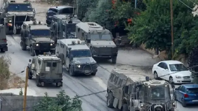 الاحتلال الإسرائيلي يقتحم مخيم الفارعة شمالي الضفة ويجبر فلسطينيين على النزوح