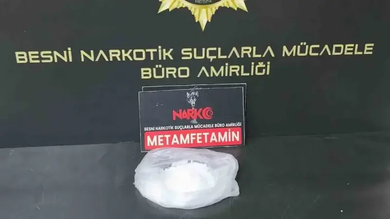 Polis, Besni’de 57 gram metamfetamin ele geçirdi.