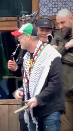 Australian activist rejects handshake