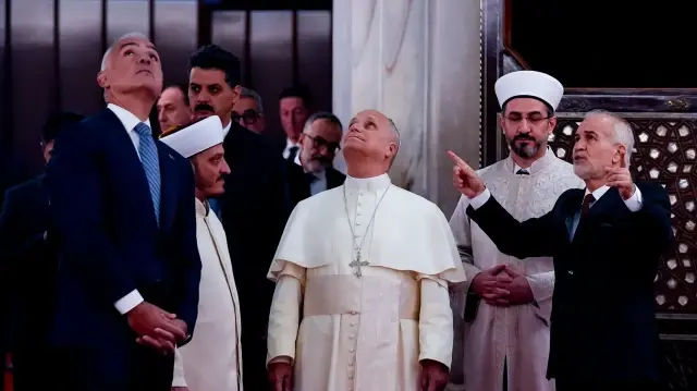 Pope Leo XIV visits Istanbul's historic Sultanahmet Mosque
