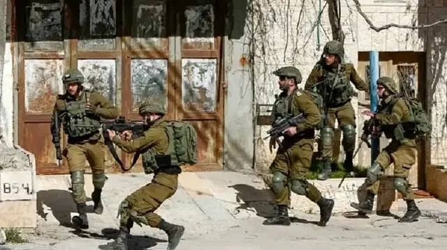 الاحتلال الإسرائيلي يقتحم مناطق بالضفة ويعتقل 4 فلسطينيين