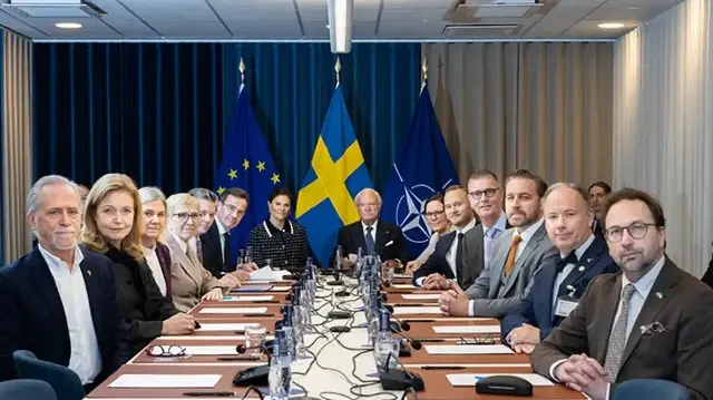  Военные учения с участием королевской семьи и депутатов в прошли в Швеции