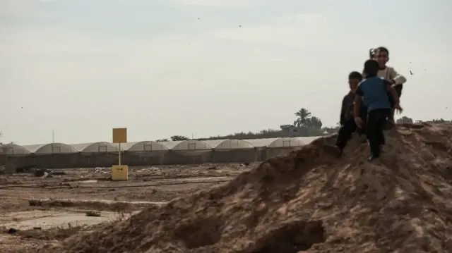 Gaza media office reports 194 Israeli violations of October ceasefire