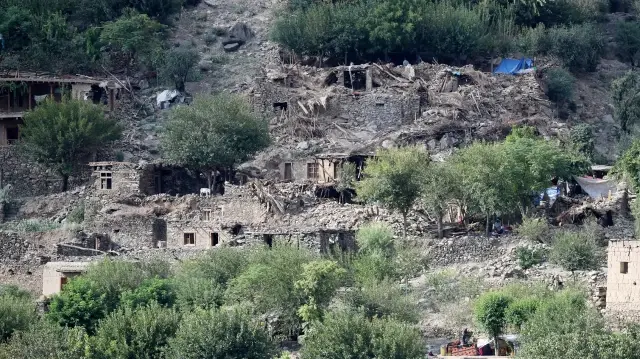 Число жертв землетрясения в Афганистане возросло до семи.