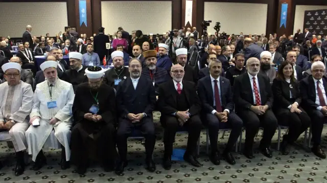 В Эдирне завершился второй "Съезд балканских ученых" | Фото: DHA