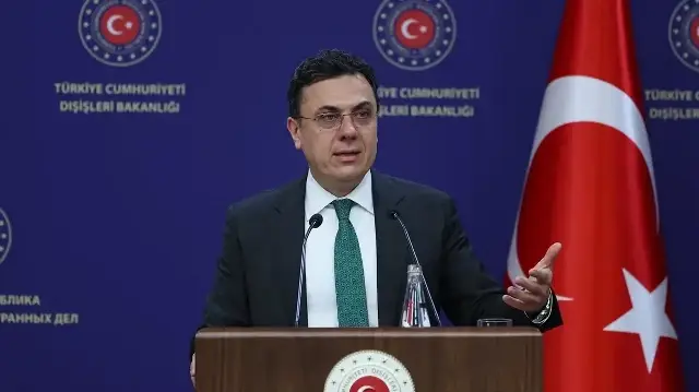 أنقرة: استهداف سفينتين داخل المنطقة الاقتصادية لتركيا خطر على الملاحة