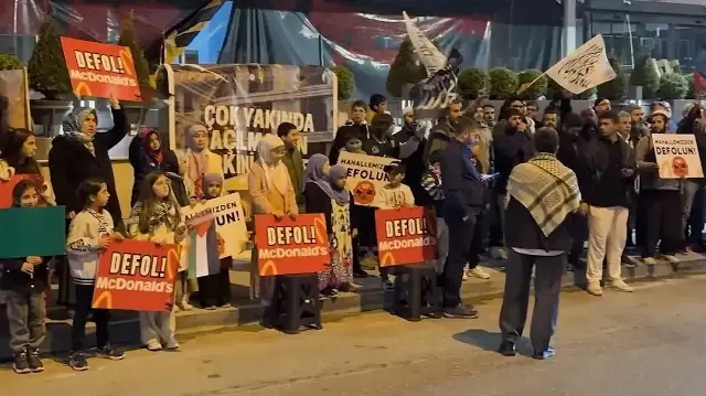 Üsküdar'da McDonald's protestosu 30'uncu gününde