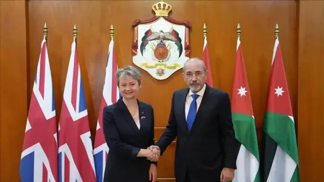 بريطانيا والأردن يؤكدان ضرورة تكاتف الجهود لتثبيت وقف النار بغزة