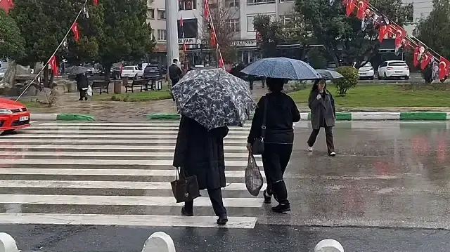 Kırklareli'de sağanak yağış etkili oldu