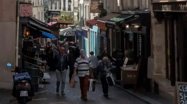 Le rapport relève que le recul a été le plus marqué en Europe, où la migration permanente a chuté en moyenne de 8 %. 