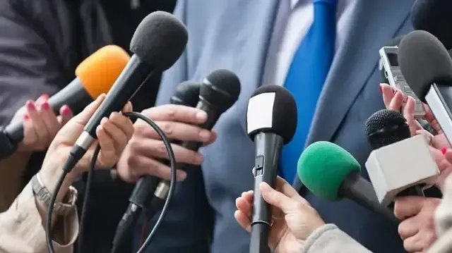 Журналиста итальянского агентства Agenzia Nova уволили за вопрос о Газе в ЕК.
