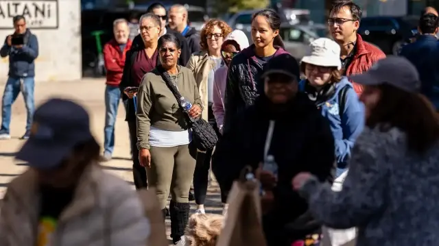 Американцы подали в суд на администрацию Трампа из-за продовольственной помощи | Фото: Bloomberg