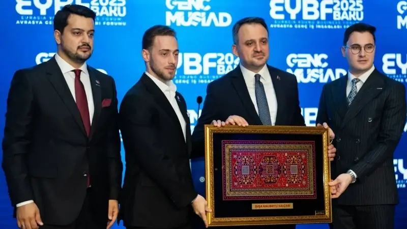 Genç MÜSİAD öncülüğünde Bakü'de düzenlenen Eurasia Young Business Forum'a 2 bin girşimci katıldı. 