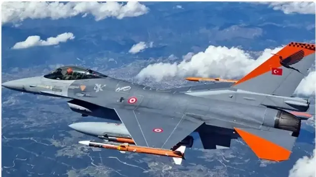Истребитель F-16 ÖZGÜR