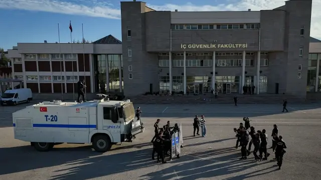 أنقرة.. تدريب نظري وميداني للصحفيين بدورة المراسل الحربي
