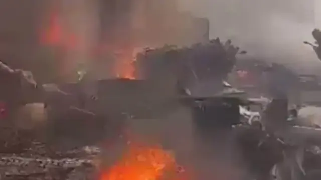 Кадр крушения военно-транспортного самолета в Судане