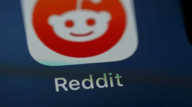 Australia bans under-16s from Reddit and Kick in social media crackdown