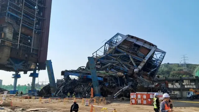 Une tour de chaudière d’une centrale thermique s’est effondrée à Ulsan, faisant plusieurs disparus parmi les ouvriers sous-traitants. Les secours poursuivent leurs recherches.