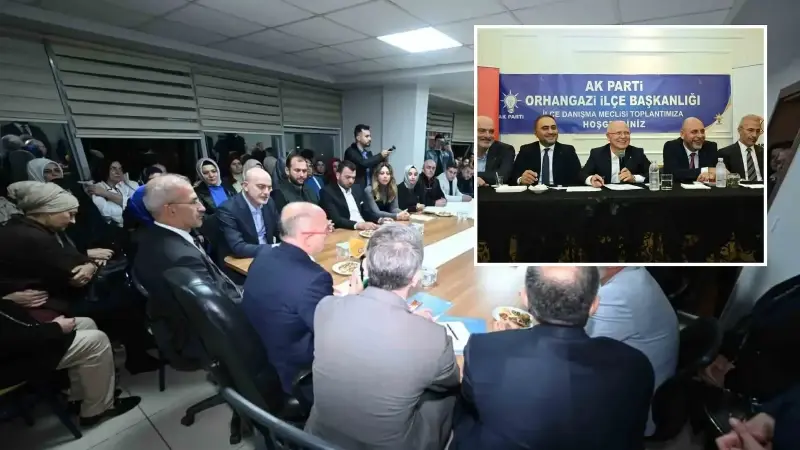 Gemlik’teki danışma meclis toplantısına AK Parti Bursa İl Başkanı Davut Gürkan, AK Parti Gemlik İlçe Başkanı Mehmet Taşar, önceki dönem Bursa Milletvekili Zafer Işık ve çok sayıda partili katıldı.