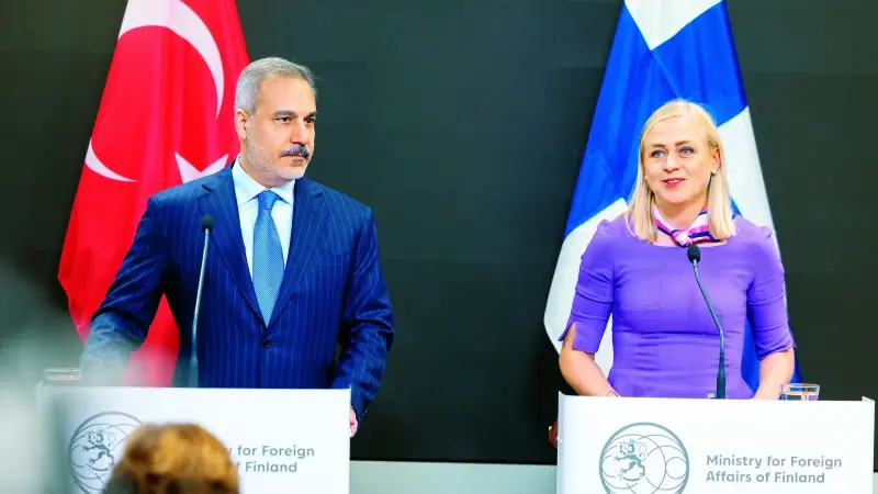 Hakan Fidan, Elina Valtonen.