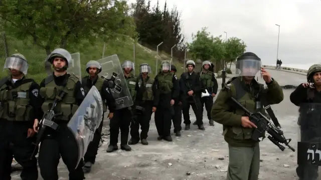 نادي الأسير: استشهاد فلسطينية بعد اقتحام إسرائيلي لمنزلها بالضفة