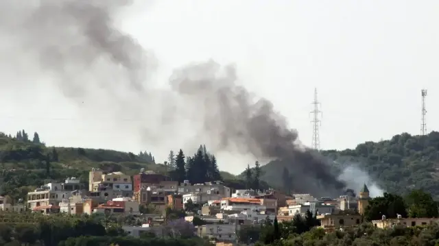 غارات إسرائيلية على بلدتين جنوبي لبنان عقب إنذارات بالإخلاء