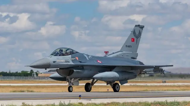 Турецкие F-16 примут участие в Параде Победы в Баку | Фото: Shutterstock