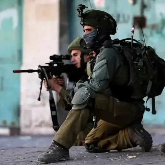 جيش الاحتلال الإسرائيلي يصيب فلسطينيا بالرصاص في الضفة