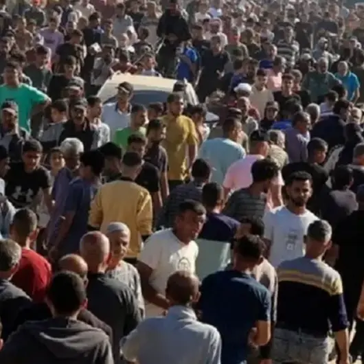 حكومة الاحتلال تهندس تجويع غزة.. رفوف عامرة بكماليات وخاوية من الأساسيات
