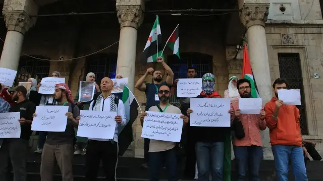 سوريا.. عشرات يتظاهرون في دمشق للتضامن مع غزة والسودان