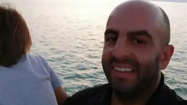 جزائري يتحول إلى بطل في بريطانيا بعد إنقاذه مئات الركاب من عملية طعن