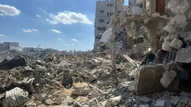 Жители Газы возвращаются в разрушенные дома на фоне гуманитарной катастрофы.