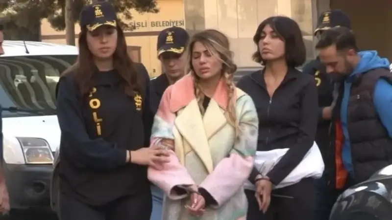 Alınan savunma ve beyanların ardından ara kararını açıklayan mahkeme heyeti, tutuklu sanıklar Hacı İsrafil Sağlam ile Umut Gül’ün, tutuklulukta geçirdikleri süreyi göz önünde bulundurarak, ‘yurt dışı çıkış yasağı’ tedbiriyle tahliyesine hükmetti.