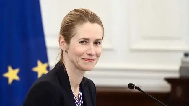 La haute représentante de l'Union européenne pour les affaires étrangères et la politique de sécurité et vice-présidente de la Commission européenne, Kaja Kallas, réagit lors de sa rencontre avec le Premier ministre grec, à Athènes, le 6 novembre 2025.